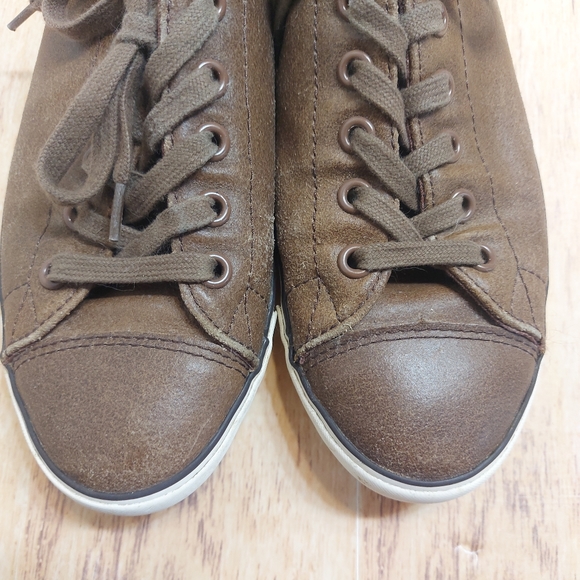 Converse brown leather converse women's  sz 6 - Picture 9 of 10